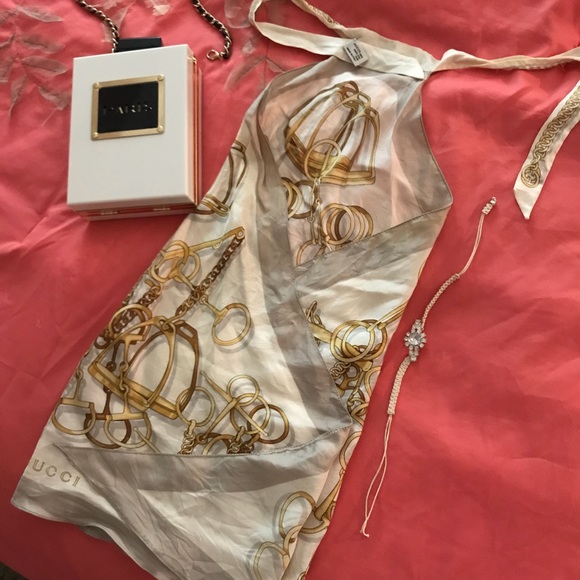 Not FOR Sale there’s a tear in it - Picture 1 of 1